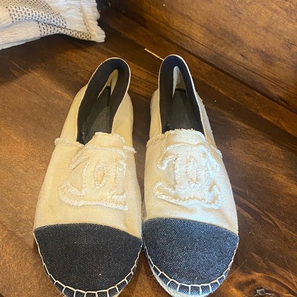 Authentic Chanel Espadrilles - Picture 3 of 11